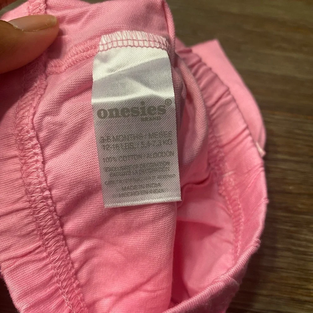 ONESIES brand baby 3-6 month 2 piece set girl 3/$25👶